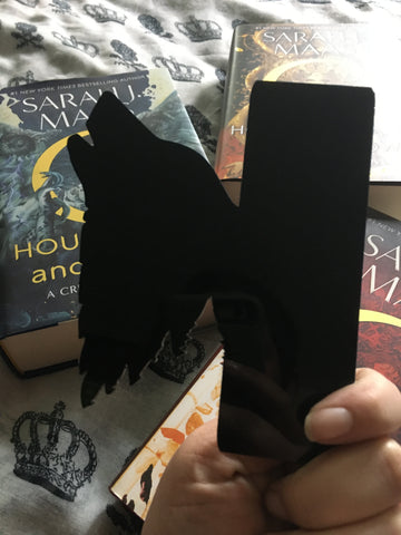 Wolf bookshelf silhouette acrylic