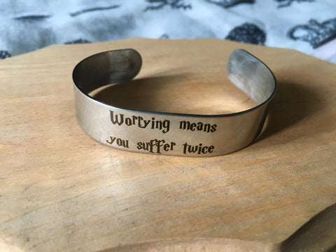 Worrying stainless steel bracelet